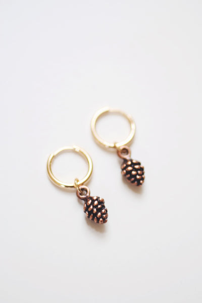 Tiny Pine Cone Charm Earrings | Fall Earrings | Fall Jewelry | Minimalist Earrings | Modern Jewelry | Nature Earrings | Huggie Hoops
