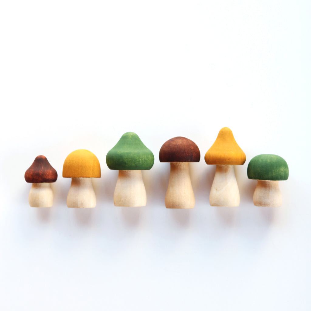 Make this: Painted wooden mushrooms DIY tutorial