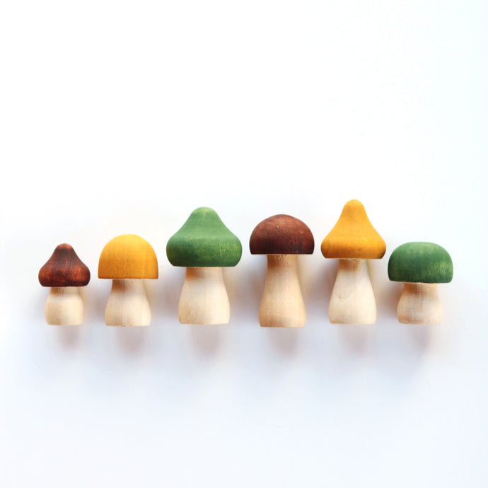 Make this: Painted wooden mushrooms DIY tutorial