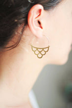 Load image into Gallery viewer, Vintage Inspired Wave Earrings