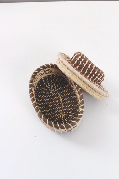 Vintage Native American Finely Woven Lidded Trinket Basket Box