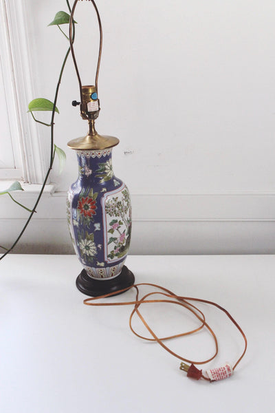 Vintage Chinese Chinoiserie Floral Porcelain Ceramic Ginger Jar Table Lamp