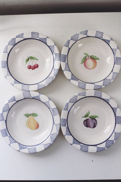 Set of 4 Vintage Pfaltzgraff Hopscotch Pattern Fruit Soup Bowls