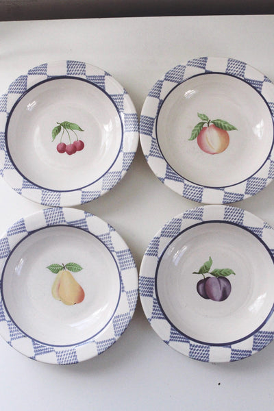 Set of 4 Vintage Pfaltzgraff Hopscotch Pattern Fruit Soup Bowls