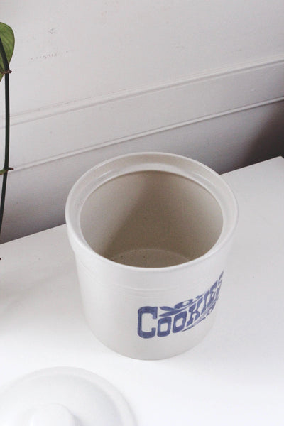 Vintage Cookie Jar Canister - Pfaltzgraff Yorktowne, Stoneware 60s