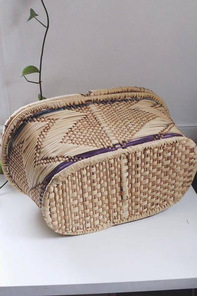 Vintage Picnic Basket - Woven Wicker Rattan - Cottagecore