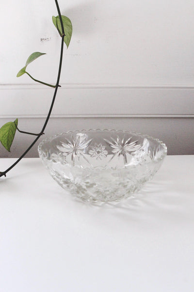 Vintage Glass Serving Bowl - Anchor Hocking Early American Prescut "Star of David" Pattern, Starburst