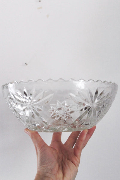 Vintage Glass Serving Bowl - Anchor Hocking Early American Prescut "Star of David" Pattern, Starburst