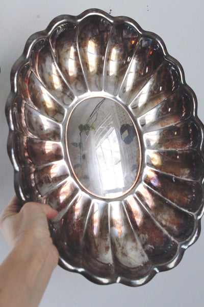 Vintage Silver-Plated Scalloped Shell Oval Serving Tray - Reed & Barton, Holiday Pattern