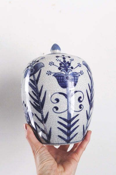 Vintage Ginger Jar, Temple Jar - Chinese Chinoiserie Floral Blue and White Porcelain