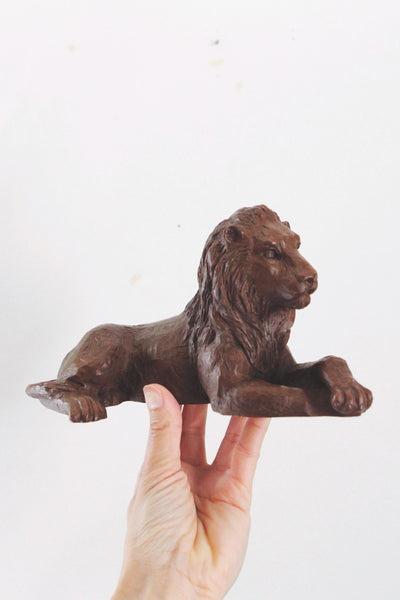 Vintage Carved Lion Figurine - Red Mill Manufacturing 80s - Pecan Shell Resin Composite