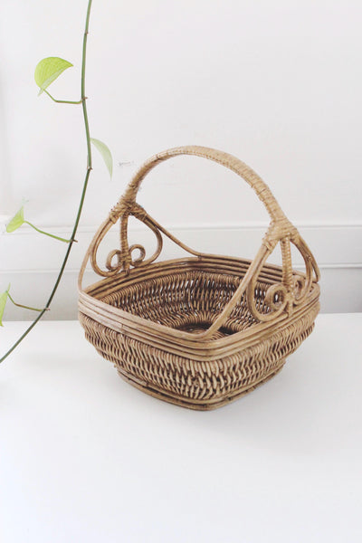Vintage Woven Wicker Gathering Basket - Twisted Handle - Farmhouse, Cottagecore