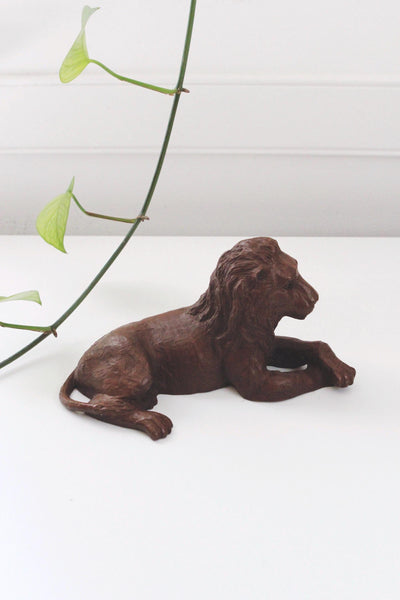 Vintage Carved Lion Figurine - Red Mill Manufacturing 80s - Pecan Shell Resin Composite