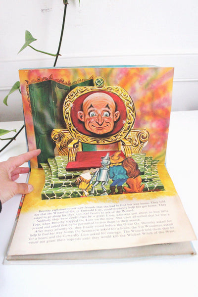 Wizard Of Oz Vintage Pop-Up Book 1970s Childrens Story Collectible