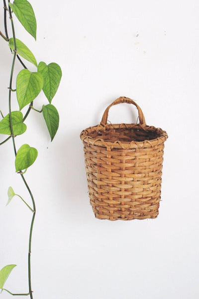 Vintage Hand Woven Wall Hanging Basket Pocket Splint Wood Farmhouse Rustic Boho