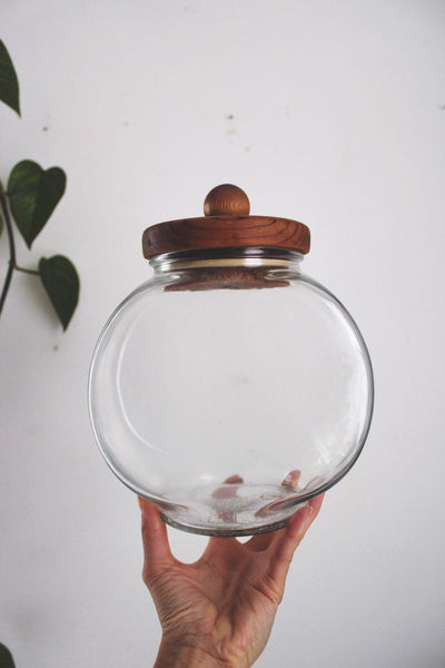 Vintage Anchor Hocking Glass Penny Candy Jar Canister Wooden Lid Farmhouse Rustic Countertop