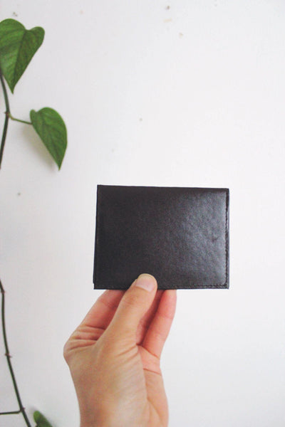 Vintage Black Leather Bi-Fold Wallet Card Slots ID Window Compact Minimalist Sleek
