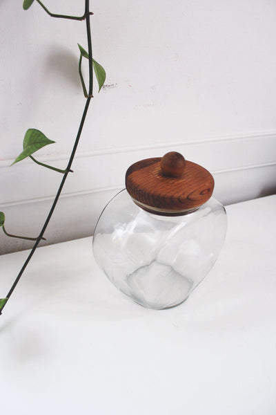 Vintage Anchor Hocking Glass Penny Candy Jar Canister Wooden Lid Farmhouse Rustic Countertop