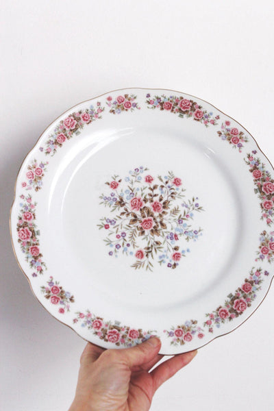 Vintage Remington Fine China Red Sea Floral Dinner Plate Floral Rose Set of 2 Gold Trim