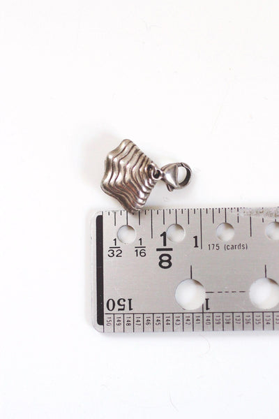 Vintage Sterling Silver Clamshell Hidden Pearl Charm Pendant 3D Shell Coastal Ocean