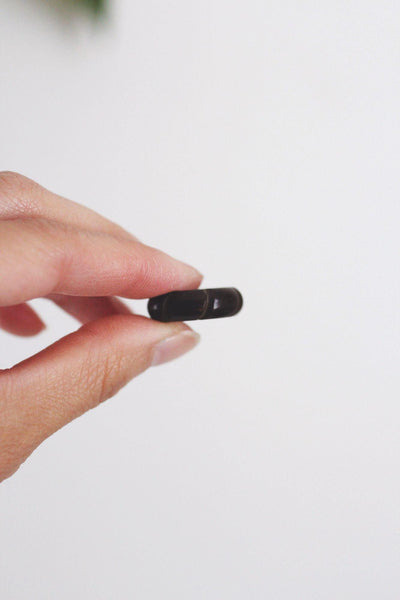 Vintage Black Carved Bakelite Ring Art Deco 30s 40s Swirl Design Size 5.25