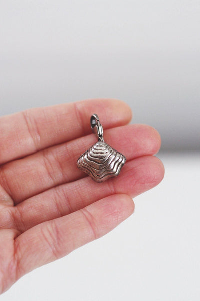 Vintage Sterling Silver Clamshell Hidden Pearl Charm Pendant 3D Shell Coastal Ocean
