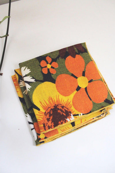 Vintage Floral Cloth Napkins Bold Sunflowers Daisies 60s 70s Retro MCM Mid Century
