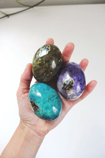 Vintage Italian Alabaster Stone Eggs Handcrafted Hand Carved Marble Italy Set