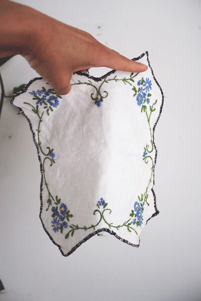 Handmade Vintage Crochet Embroidered Linens Textile Lot White Doily Napkin Pot Holder