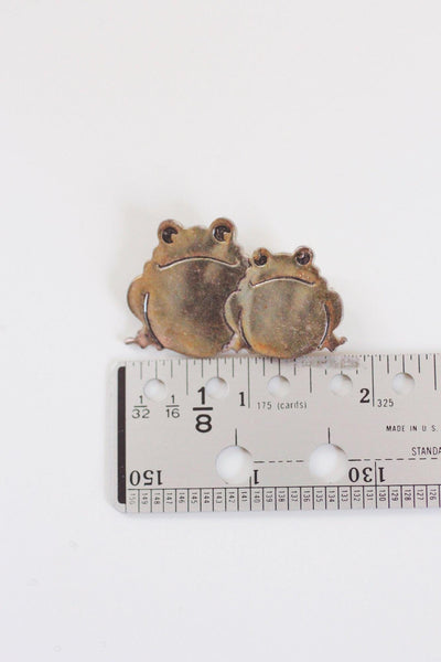 Vintage Double Frog Pin Brooch Frogie Pals Antiqued Brass Oxidized Animal Jewelry 70s