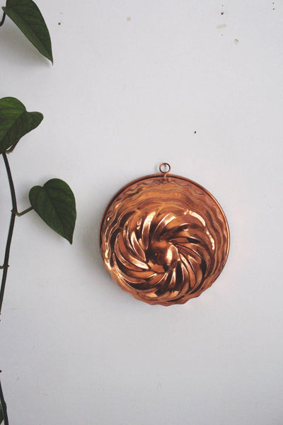 Vintage Copper Swirl Bundt Cake Mold Wall Hanging Pinwheel Rustic Farmhouse