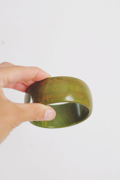 Vintage Creamed Spinach Olive Green Marbled Bakelite Bangle Bracelet Wide Chunky Swirl