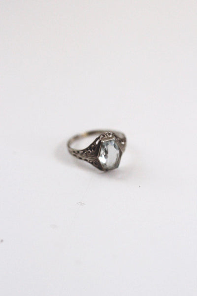 Vintage Art Deco 10K White Gold Filigree Ring Hexagon Cut Gemstone Size 4 Antique