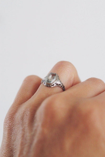 Vintage Art Deco 10K White Gold Filigree Ring Hexagon Cut Gemstone Size 4 Antique
