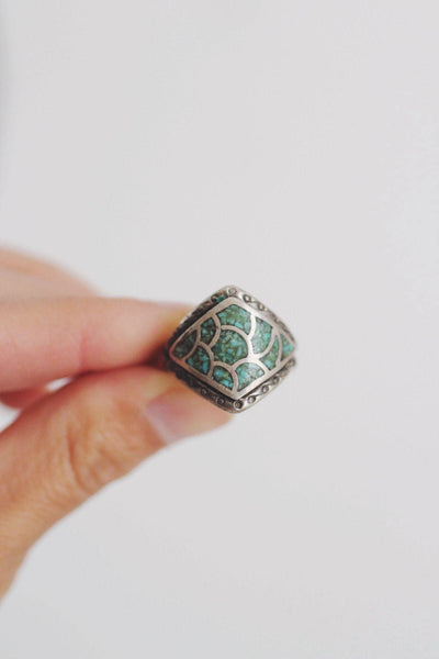 Vintage Sterling Silver Turquoise Chip Ring Fish Scale Inlay Mosaic Pattern Native American 7.75