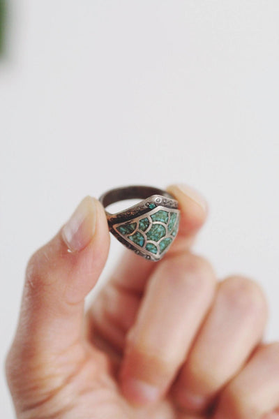 Vintage Sterling Silver Turquoise Chip Ring Fish Scale Inlay Mosaic Pattern Native American 7.75