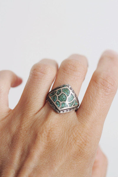 Vintage Sterling Silver Turquoise Chip Ring Fish Scale Inlay Mosaic Pattern Native American 7.75