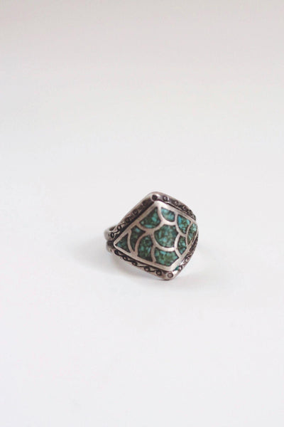Vintage Sterling Silver Turquoise Chip Ring Fish Scale Inlay Mosaic Pattern Native American 7.75