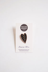 Heart Leaf Enamel Pin | Leaf Lapel Pin | Leaf Enamel Pin | Nature Pin | Leaf Badge | Black Leaf Pin | House Plant Pin | Plant Lapel Pin