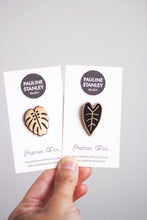 Load image into Gallery viewer, Heart Leaf Enamel Pin | Leaf Lapel Pin | Leaf Enamel Pin | Nature Pin | Leaf Badge | Black Leaf Pin | House Plant Pin | Plant Lapel Pin