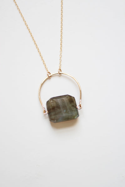 Arch Faceted Labradorite Necklace |  Grey Stone Necklace | Gold Labradorite Necklace | Stone Jewelry | Labradorite Jewelry