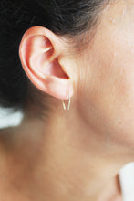 Load image into Gallery viewer, Mini Horseshoe Minimalist Wire Earrings