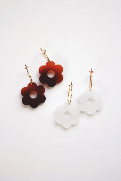 Daisy Flower Acrylic Earrings | Daisy Earrings | Flower Earrings | Minimalist Earrings | Modern Jewelry | Acrylic Earrings